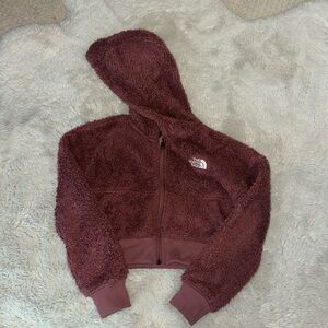 North Face cropped fleece zip up in burgundy color